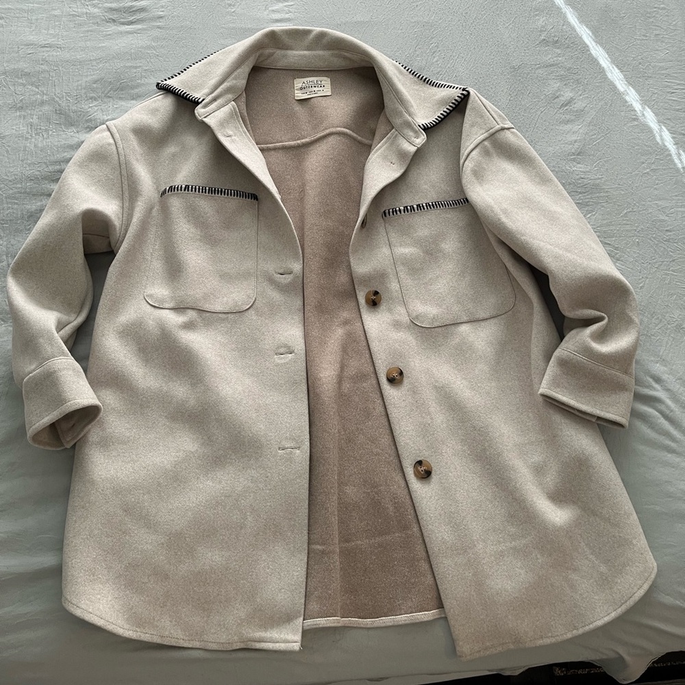 GREY JACKET WITH POCKETS